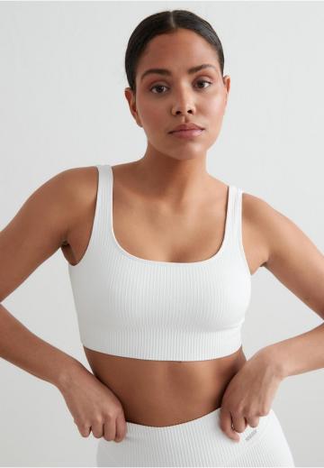 Спортивный бюстгальтер