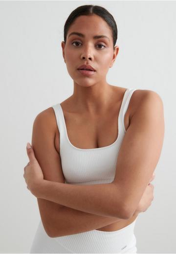 Спортивный бюстгальтер