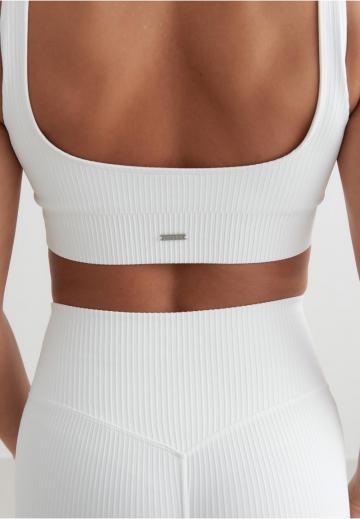 Спортивный бюстгальтер