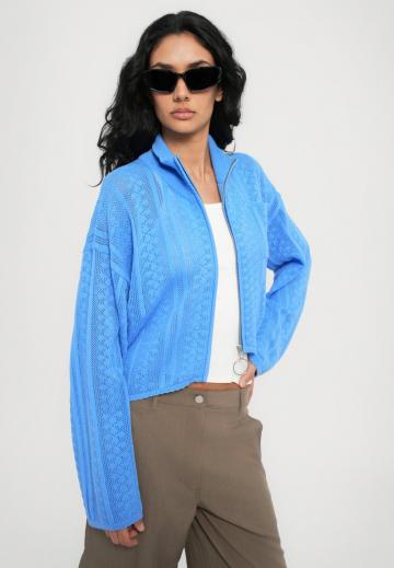 Брюки с накладными карманами