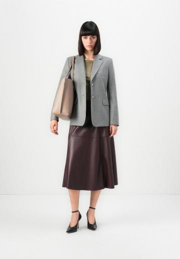 Блейзер с накладными карманами