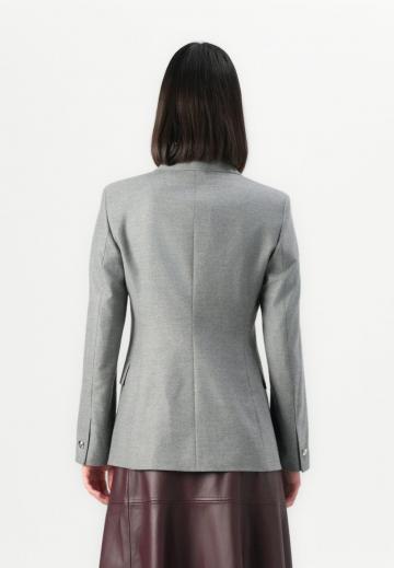 Блейзер с накладными карманами