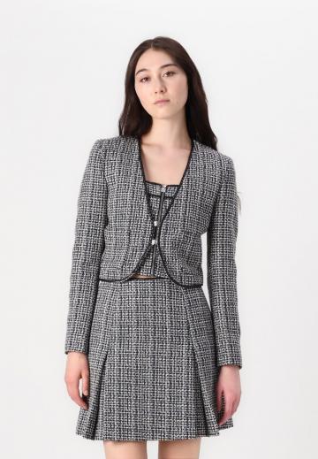 Короткий блейзер