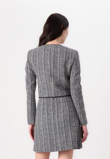 Короткий блейзер