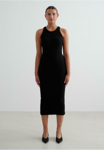 Платье футляр