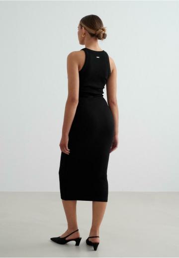 Платье футляр