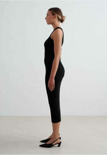 Платье футляр