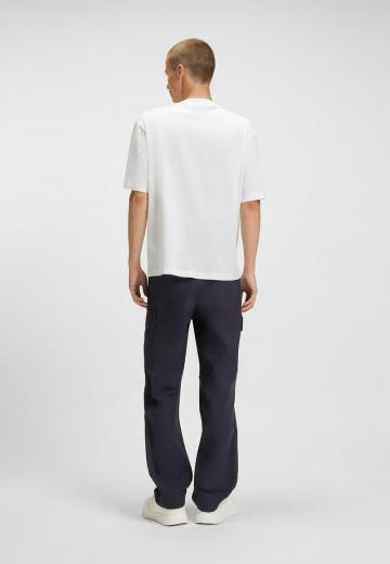 Брюки с накладными карманами