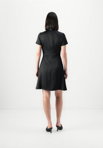 Короткое платье