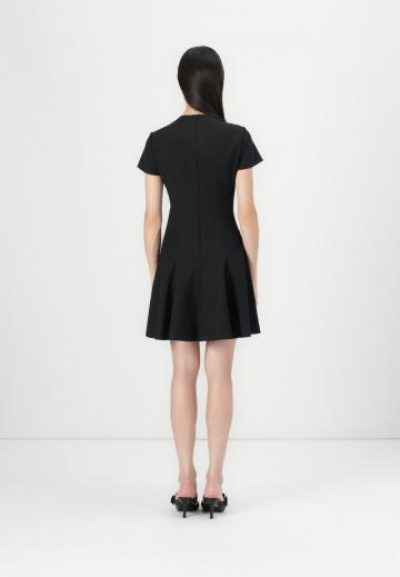 Короткое платье