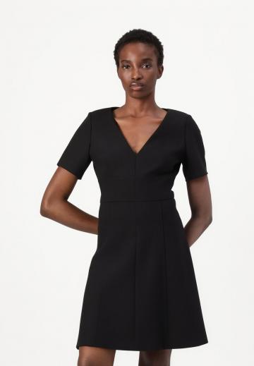 Короткое платье