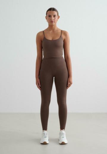 Спортивный топ