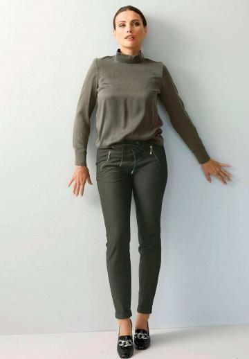 Атласная блузка