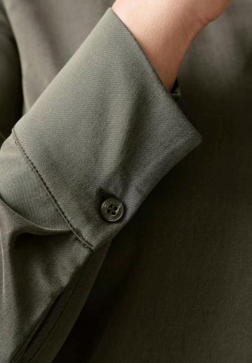 Атласная блузка