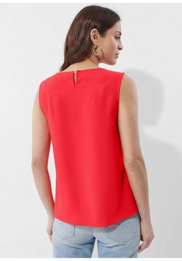 Блузка без рукавов