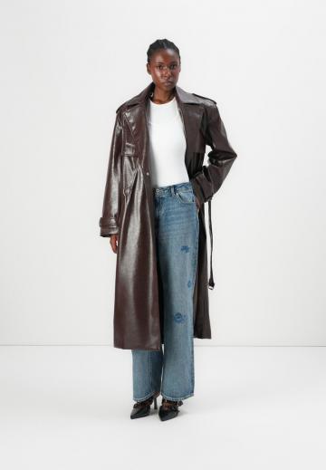 Пальто из искусственной кожи