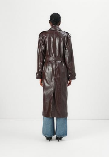 Пальто из искусственной кожи