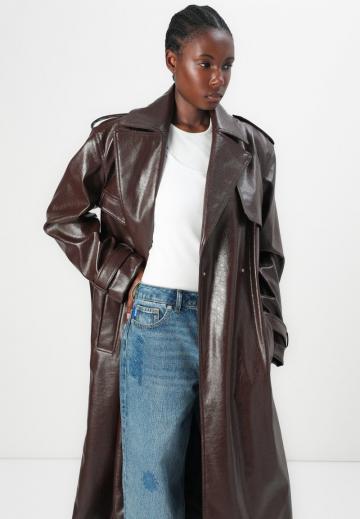 Пальто из искусственной кожи