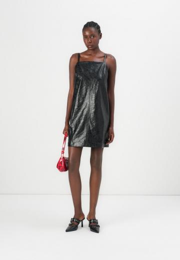 Короткое платье