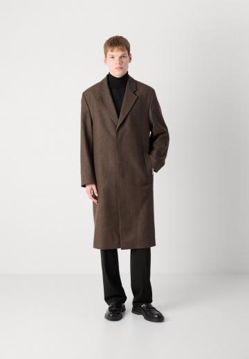 Шерстяное пальто