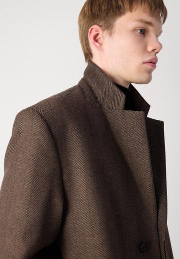 Шерстяное пальто