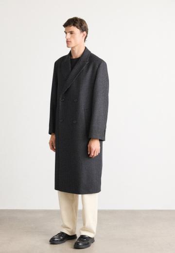 Шерстяное пальто