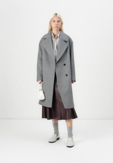 Шерстяное пальто