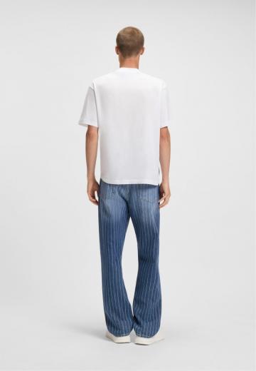 Прямые джинсы