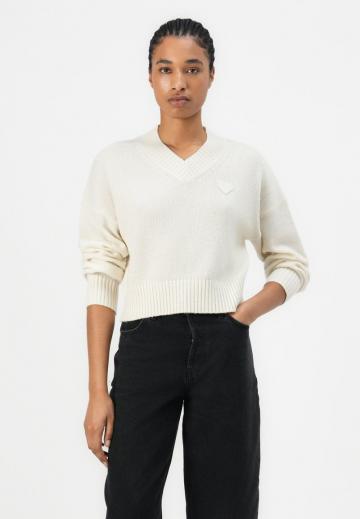 Пуловер с вырезом V