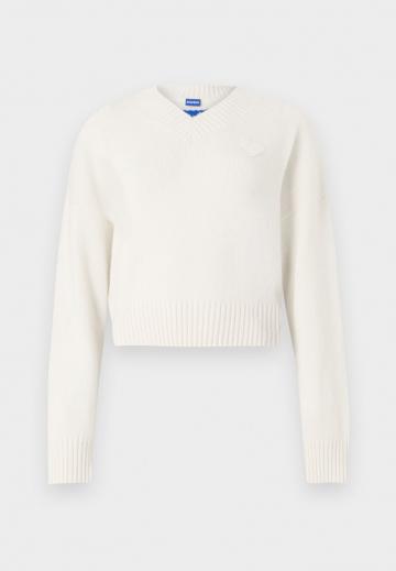 Пуловер с вырезом V