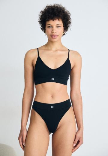 Бюстгальтер без косточек