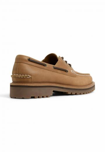 Ботинки на шнуровке