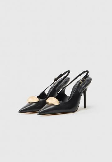 Туфли на высоком каблуке