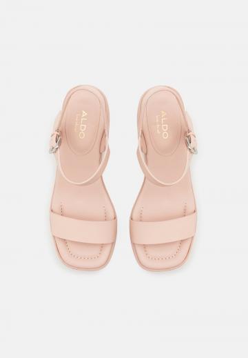 Босоножки на платформе