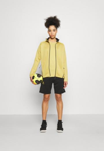 Спортивная куртка