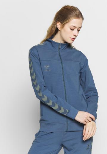 Спортивная куртка