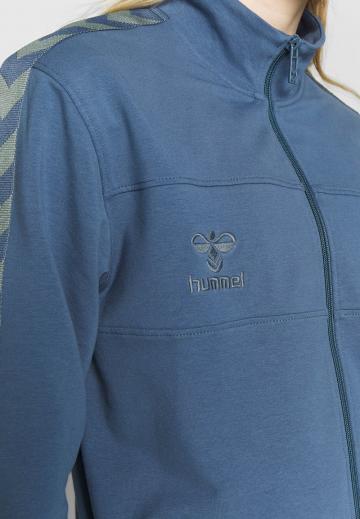 Спортивная куртка