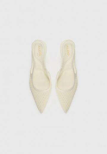 Туфли на высоком каблуке