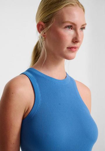 Спортивный топ