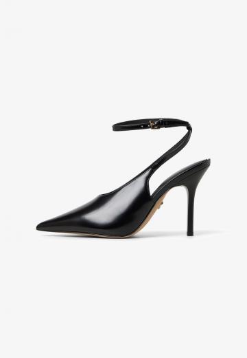 Туфли на высоком каблуке