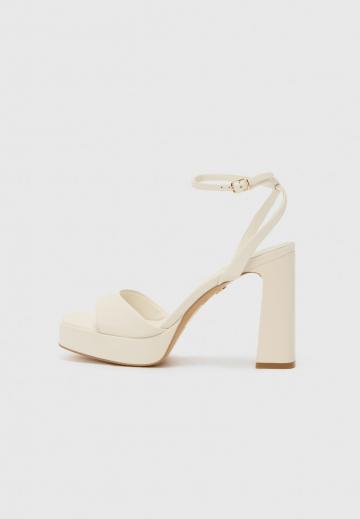 Туфли на высоком каблуке