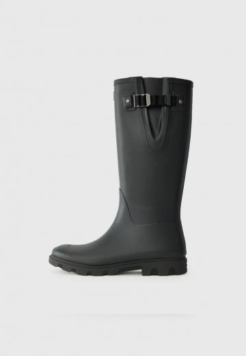Резиновые сапоги