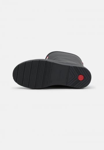 Резиновые сапоги