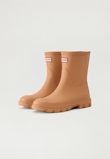 Сапожки на танкетке