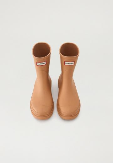 Сапожки на танкетке