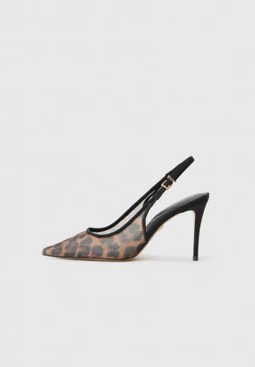 Туфли на высоком каблуке