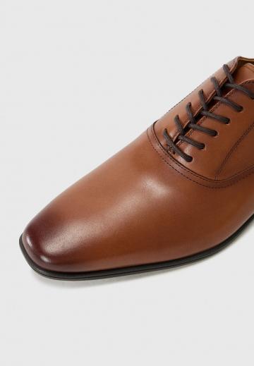 Ботинки на шнуровке