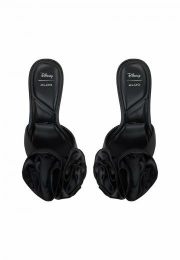 Босоножки на каблуке