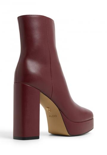 Полусапожки на высоком каблуке