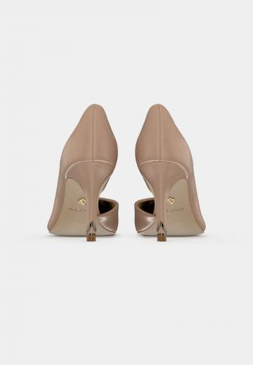 Туфли на высоком каблуке